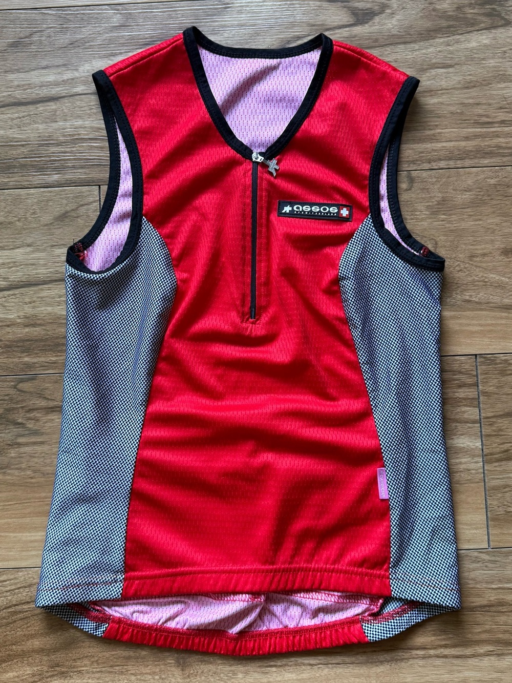Assos Switzerland Women’s Medium Sleeveless Cycling Jersey Red Bike Top